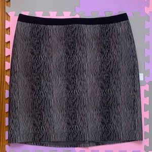 Ann Taylor black & gray skirt size 16